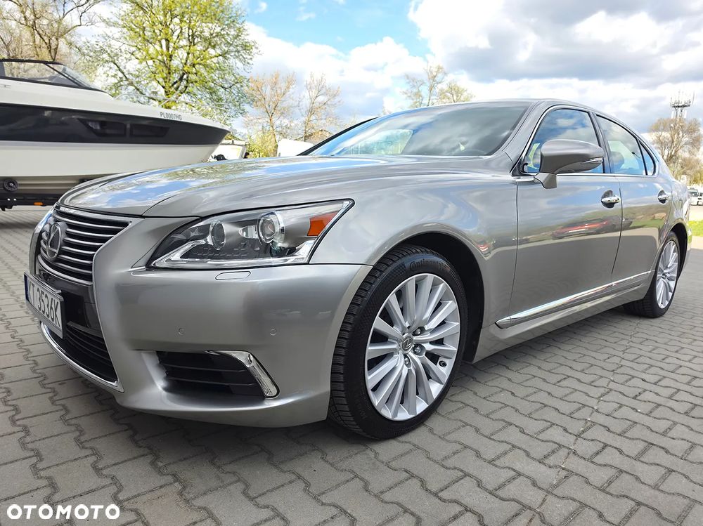 Lexus LS 460 AWD - 9