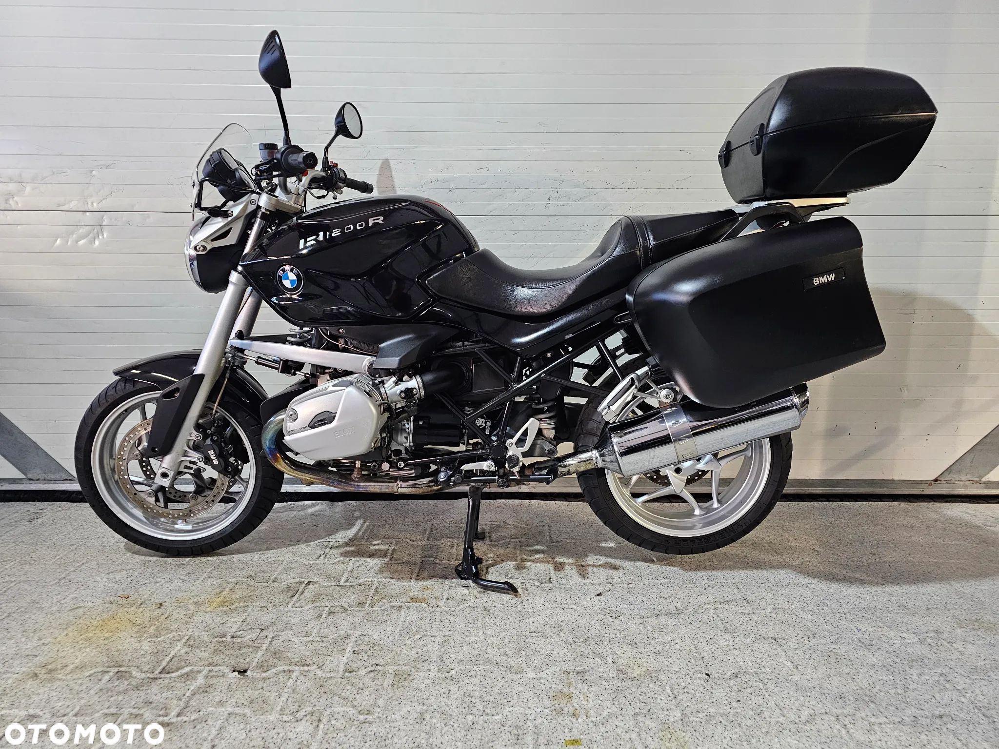 BMW R - 1