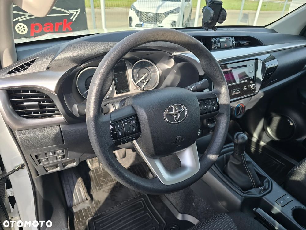 Toyota Hilux 2.4 D-4D Double Cab DL 4x4 - 24
