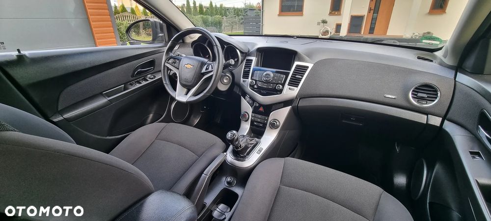 Chevrolet Cruze - 22