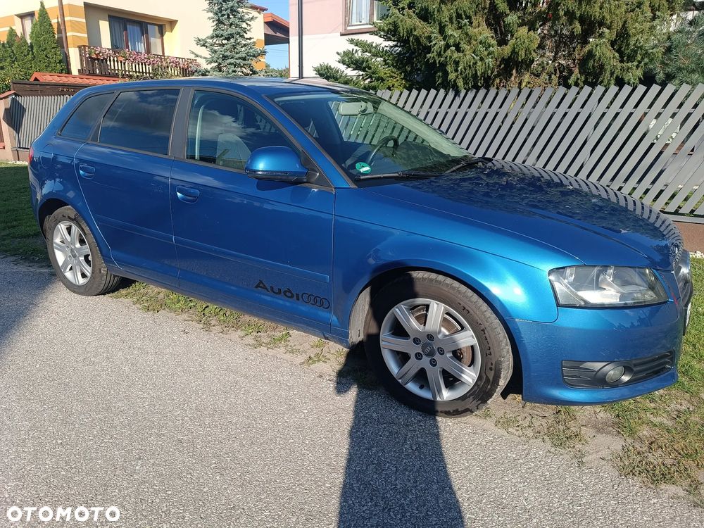 Audi A3 Sportback 1.6 TDI DPF Ambiente - 5