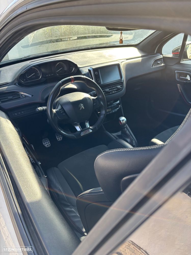 Peugeot 208 1.6 e-THP GTi by Sport - 10