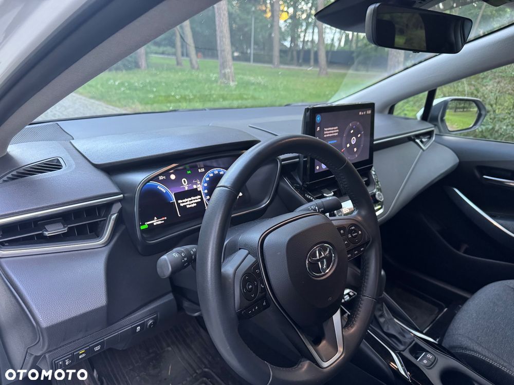 Toyota Corolla 1.8 Hybrid Executive - 16