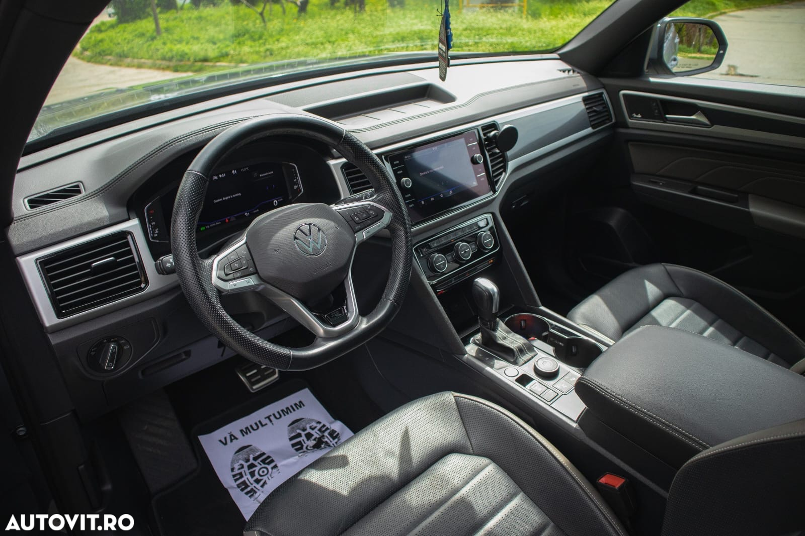 Volkswagen Atlas - 2
