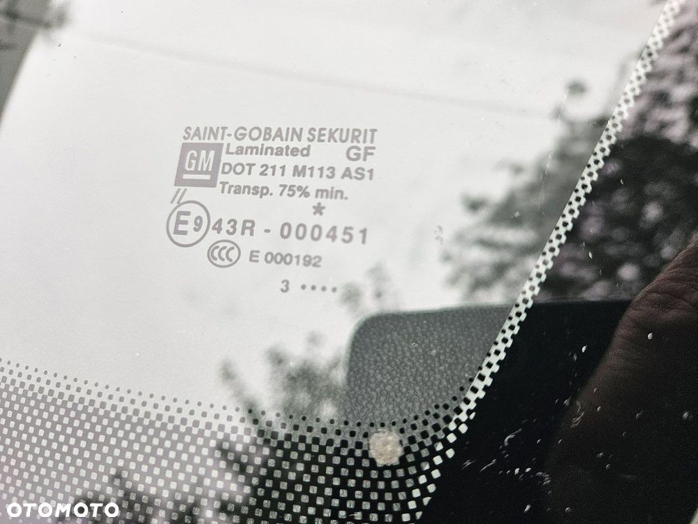 Opel Corsa 1.4 16V Active - 37