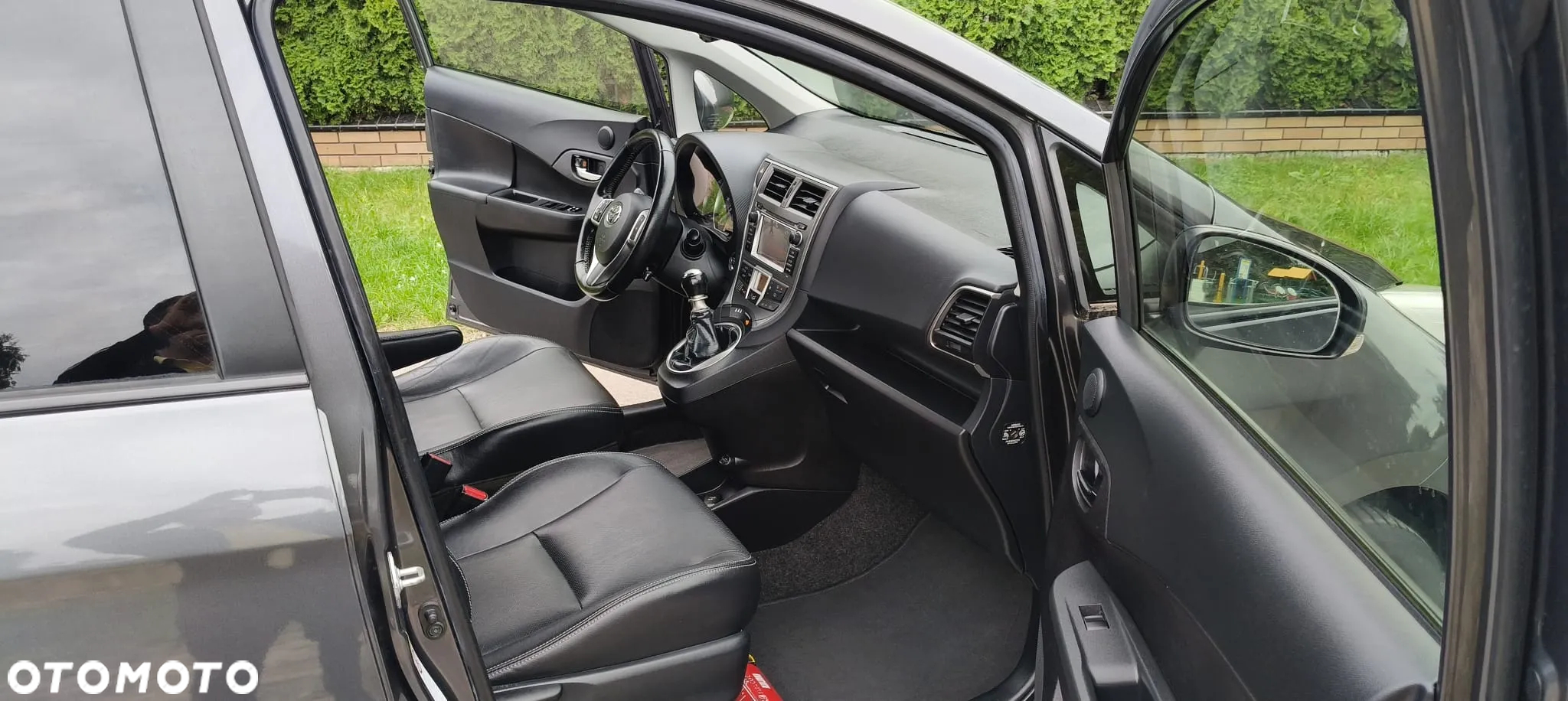 Toyota Verso S 1.33 Premium - 14
