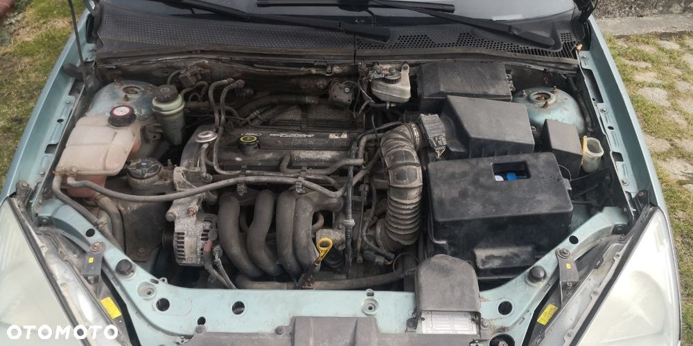 Ford Focus 1.6 Ambiente - 11