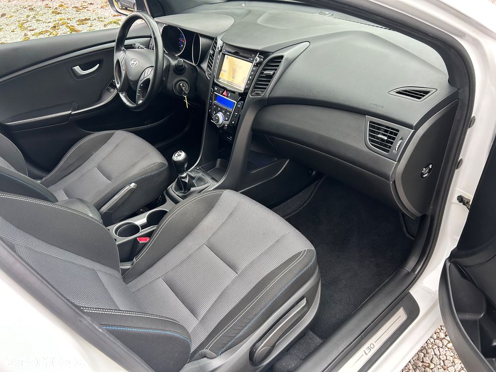 Hyundai i30 1.6 CRDi BlueDrive Premium - 20