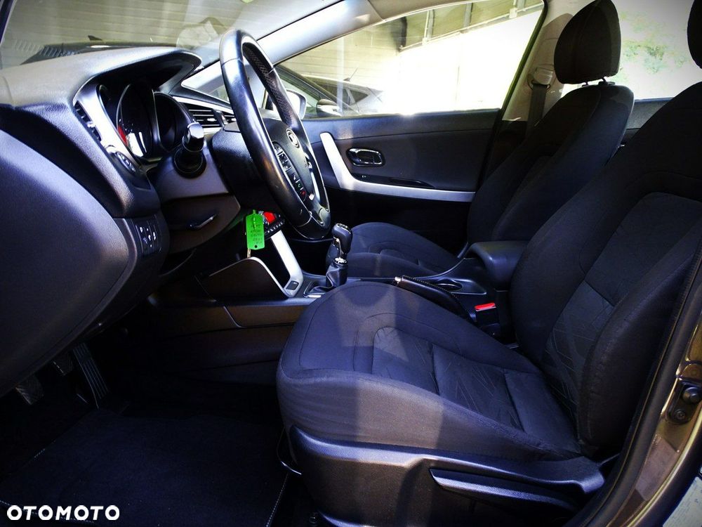 Kia Ceed - 23