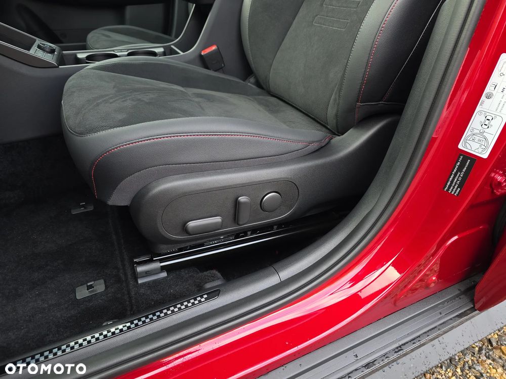 Hyundai Kona 1.6 GDI Hybrid N-Line DCT - 14