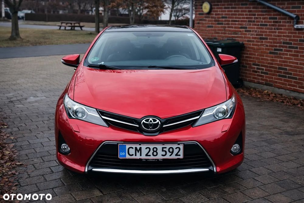 Toyota Auris 1.6 Valvematic Executive - 3