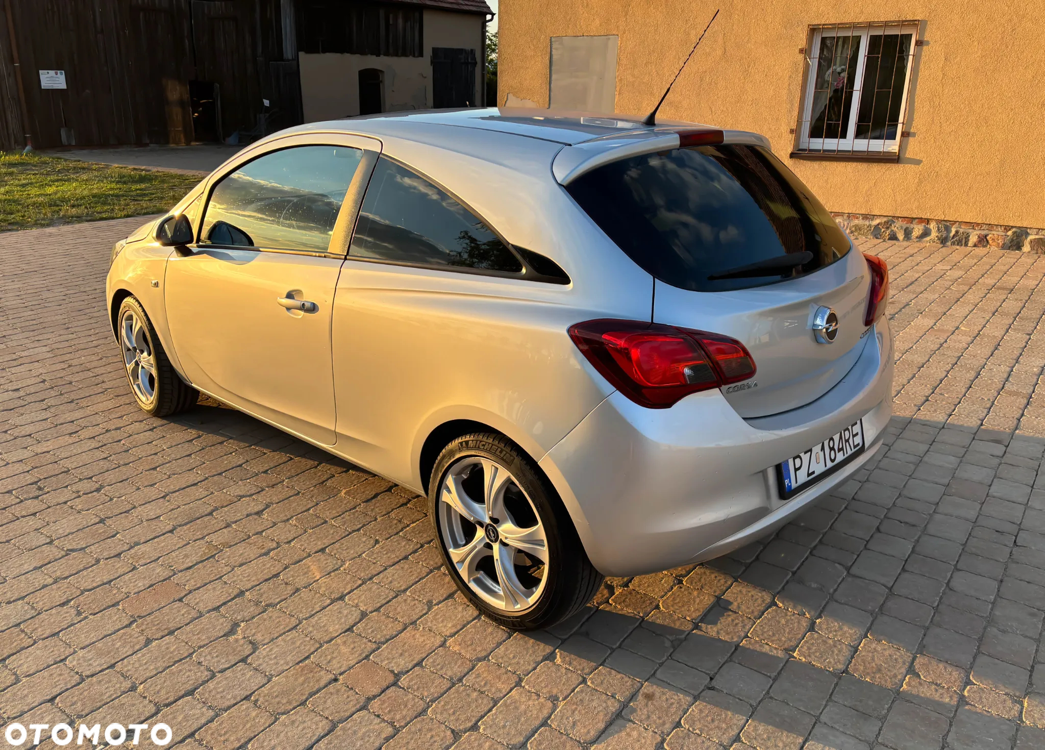Opel Corsa - 4