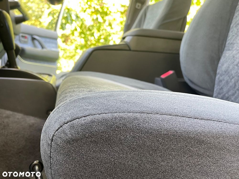 Toyota Land Cruiser FZJ80 - 22