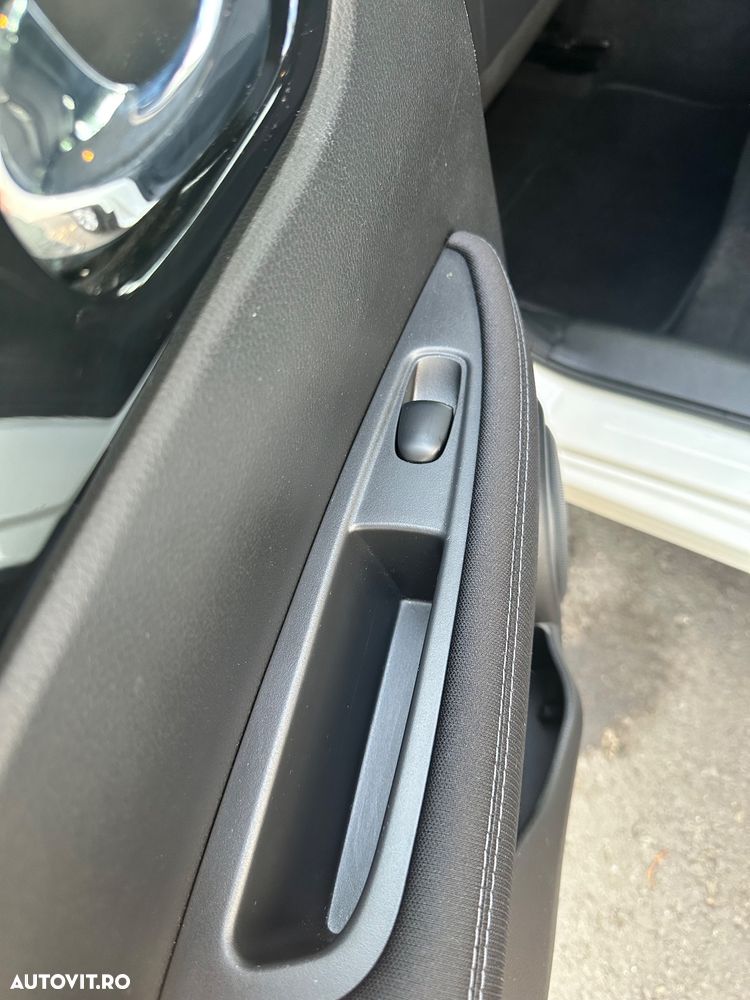 Nissan Qashqai 1.6 DCI Start/Stop X-TRONIC N-Connecta - 11
