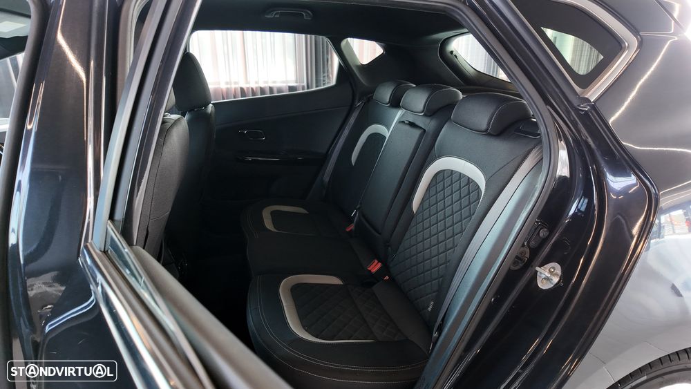 Kia Ceed 1.6 CRDi GT Line - 36
