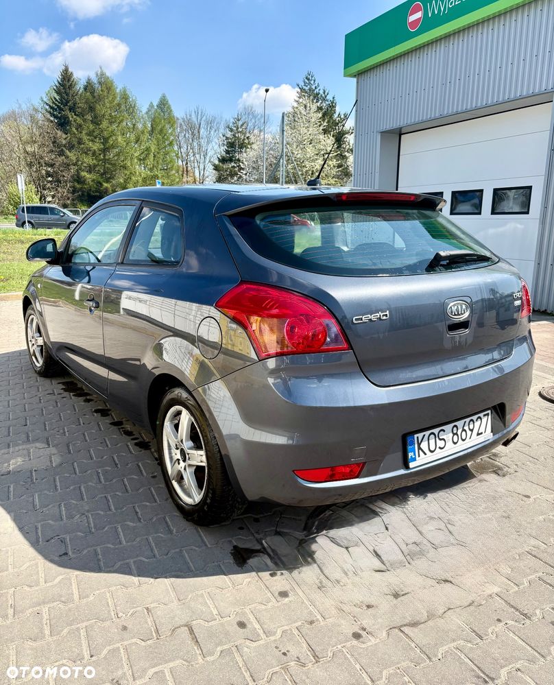 Kia ProCeed 1.6 Crdi Comfort + - 2