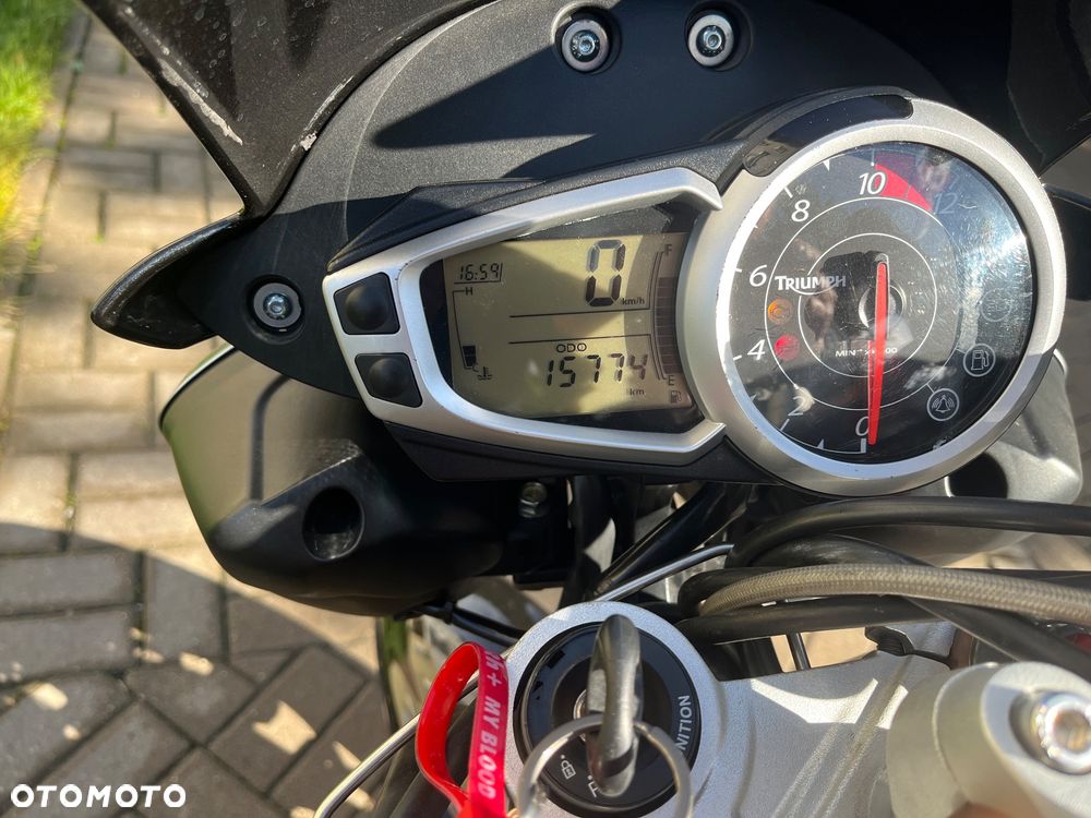Triumph Speed Triple - 10