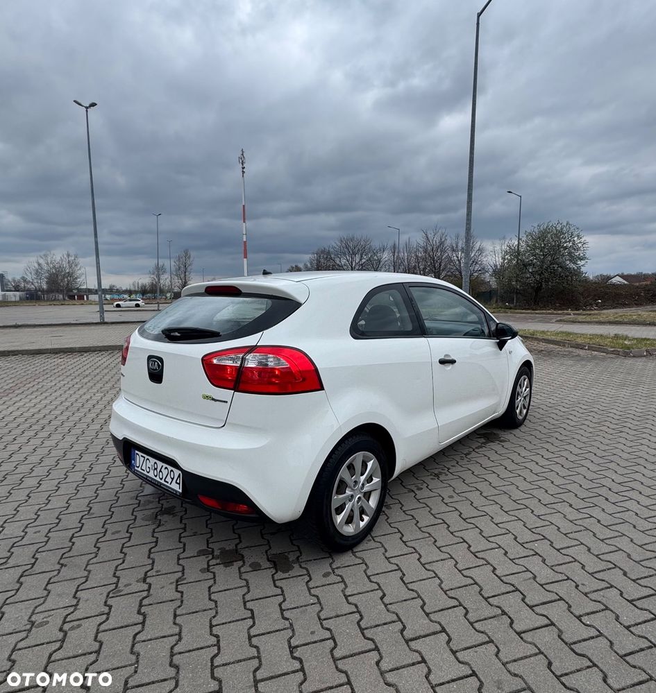 Kia Rio 1.1 crdi L - 4