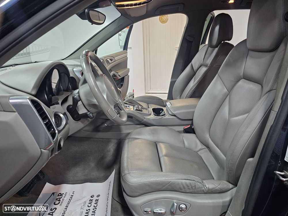 Porsche Cayenne - 11