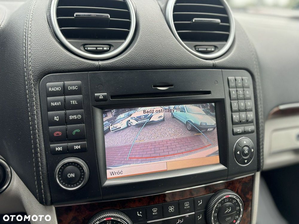 Mercedes-Benz GL - 17