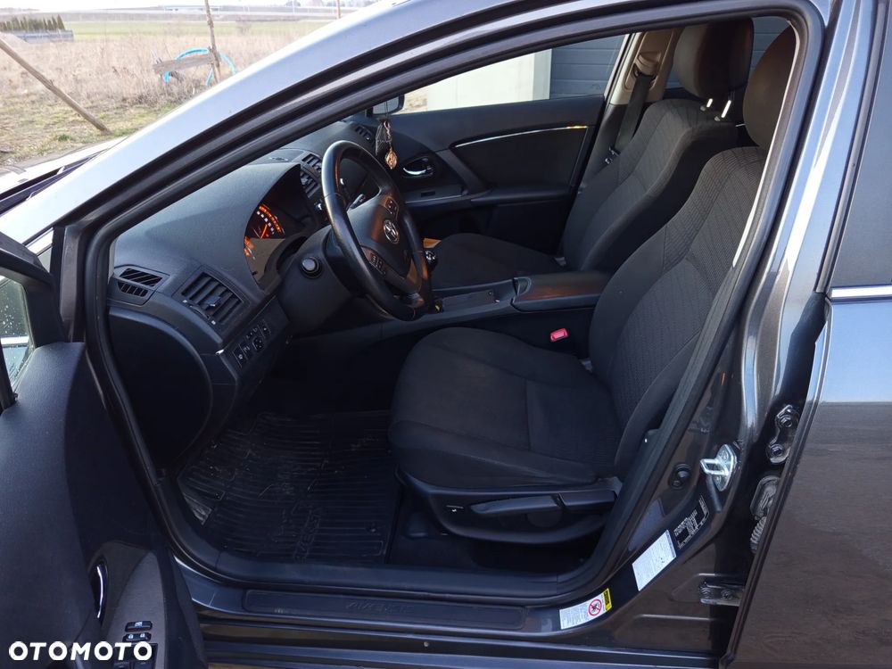 Toyota Avensis 2.0 D-4D Sol plus - 6
