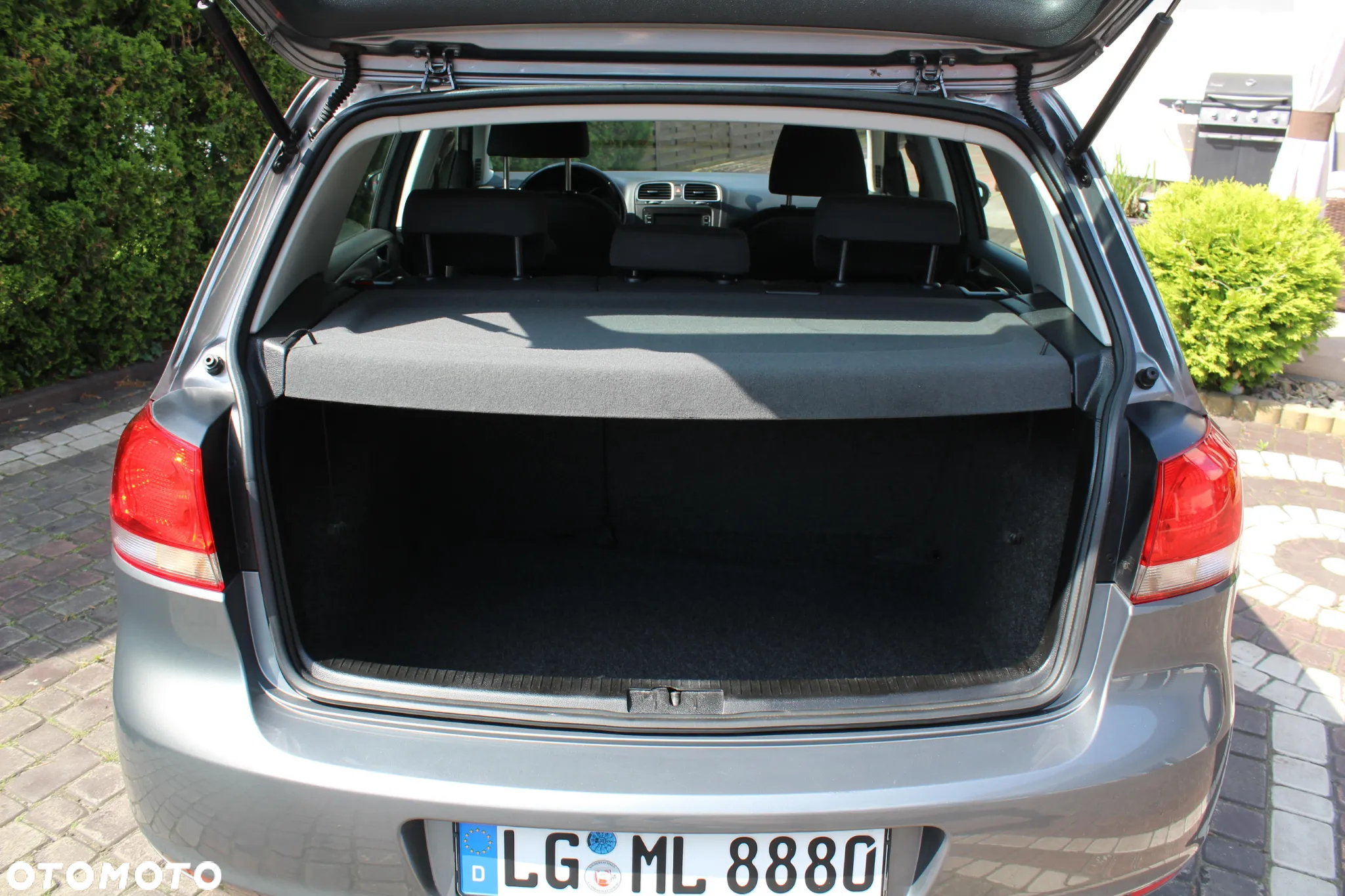 Volkswagen Golf - 6