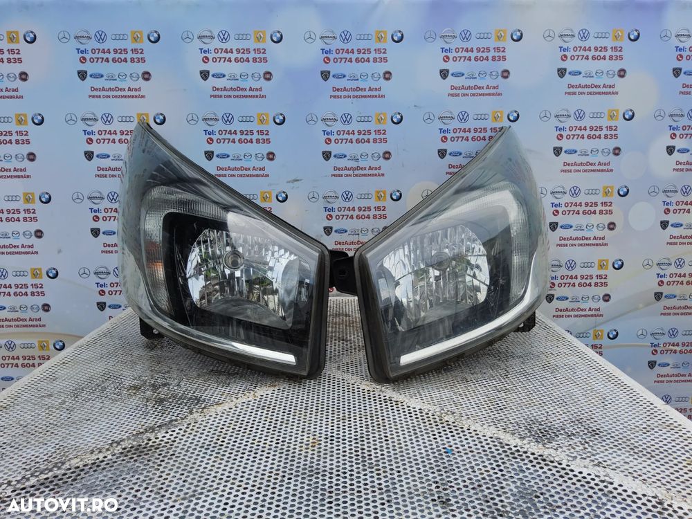 Far Renault Trafic 2014-2020 Opel Vivaro Nissan nv300 faruri stânga dreapta Europa - 1