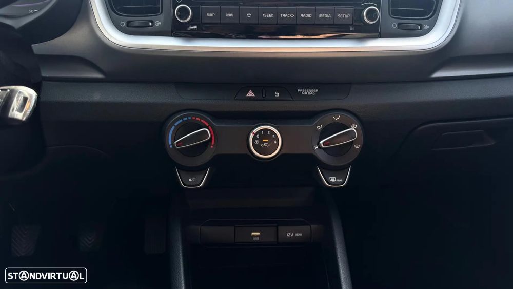 Kia Stonic 1.2 MPi Dynamic - 22