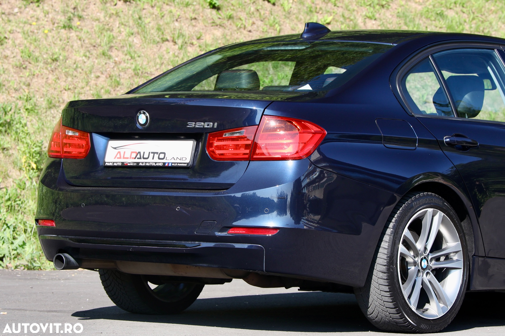 BMW Seria 3 320i Aut. Sport Line - 21