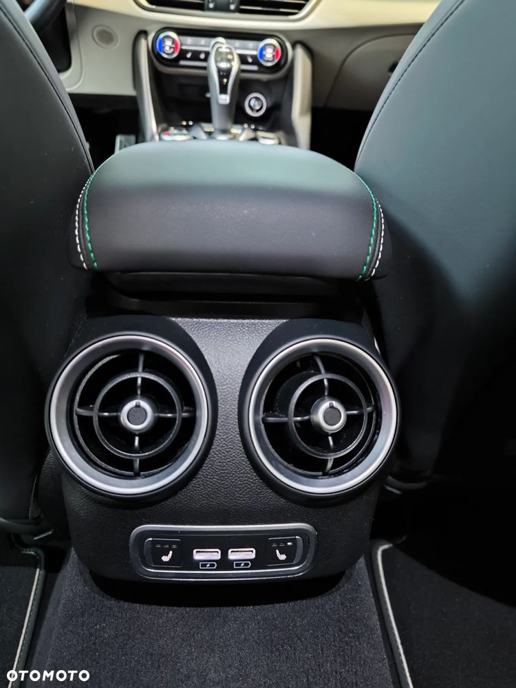 Alfa Romeo Giulia 2.9 Bi Turbo V6 Quadrifoglio - 20