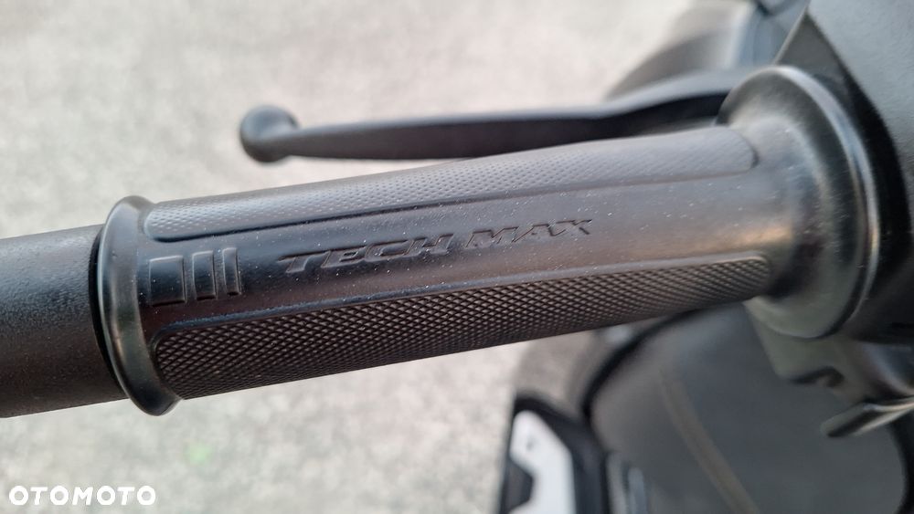 Yamaha X-max - 30