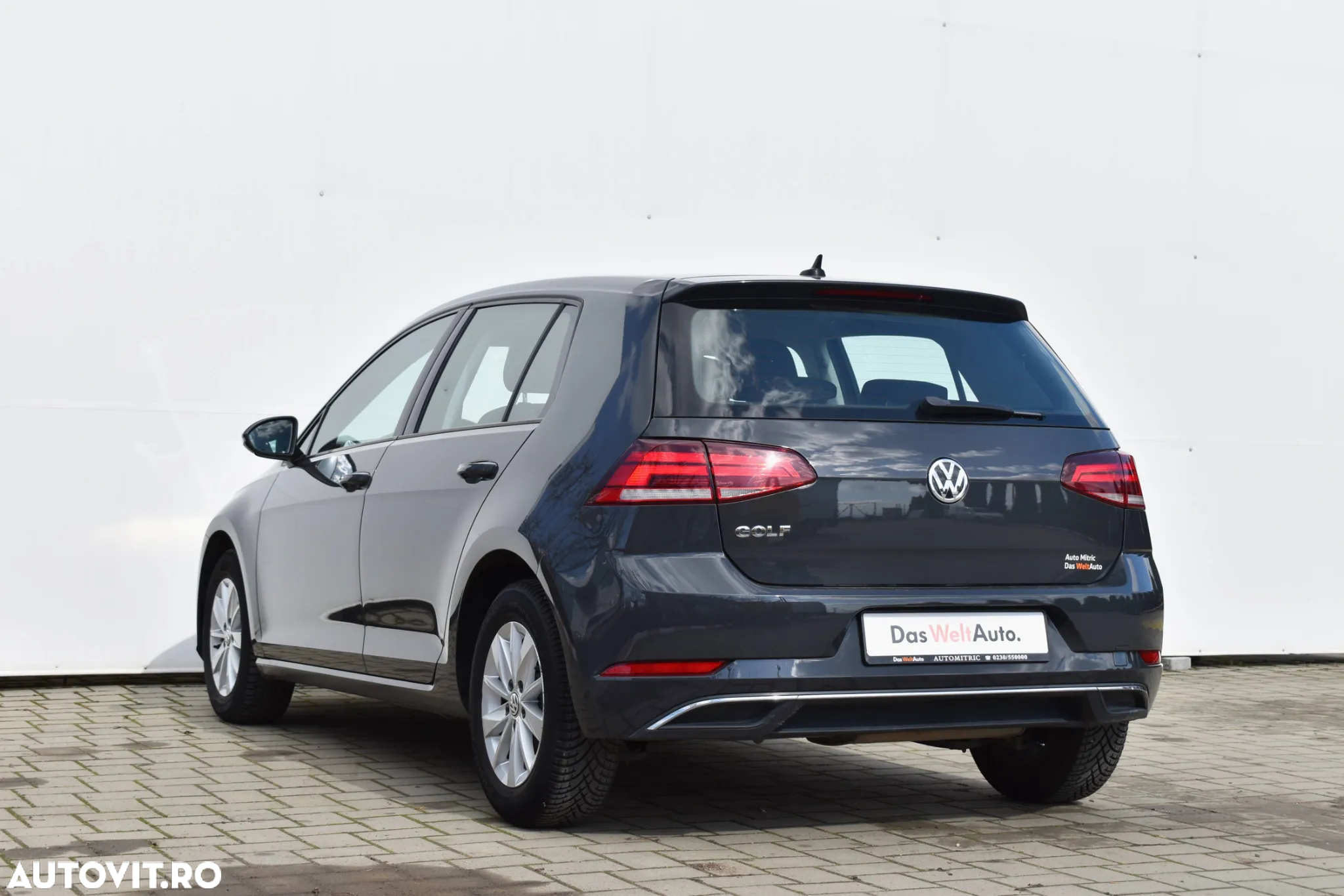 Volkswagen Golf 1.6 TDI Comfortline - 4