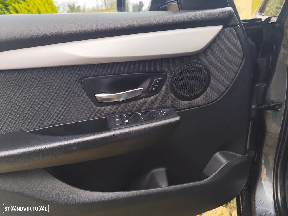 BMW 216 Active Tourer d Line Luxury - 13