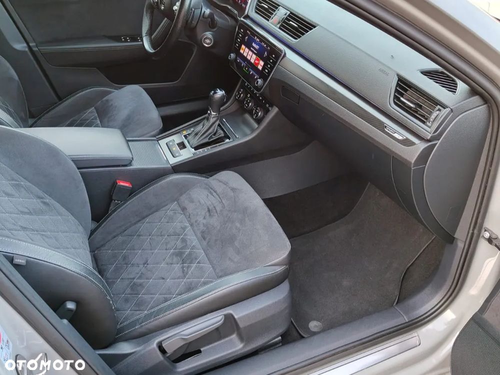 Skoda Superb 2.0 TSI Sportline DSG - 11