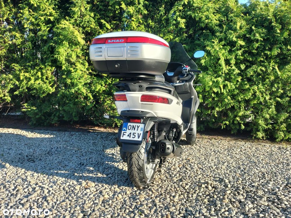 Piaggio MP-3 - 8