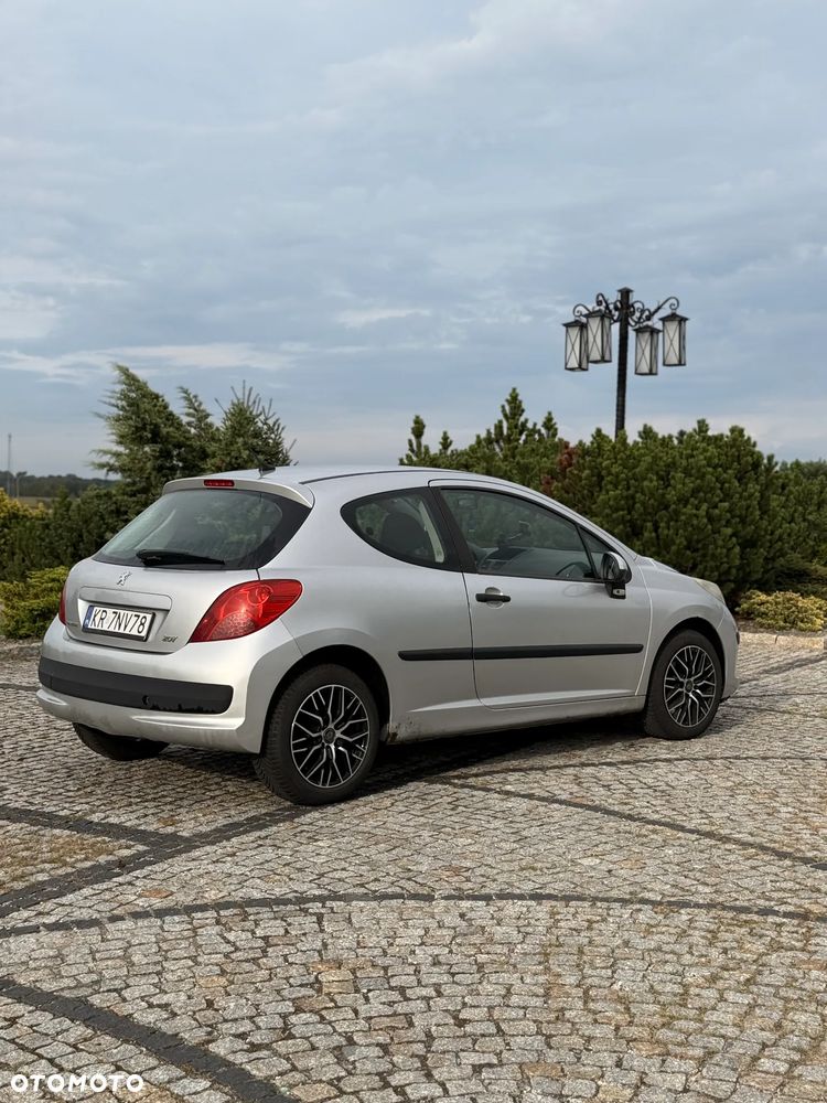 Peugeot 207 - 3