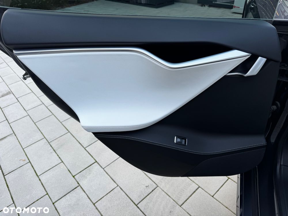 Tesla Model S Long Range Plus - 18