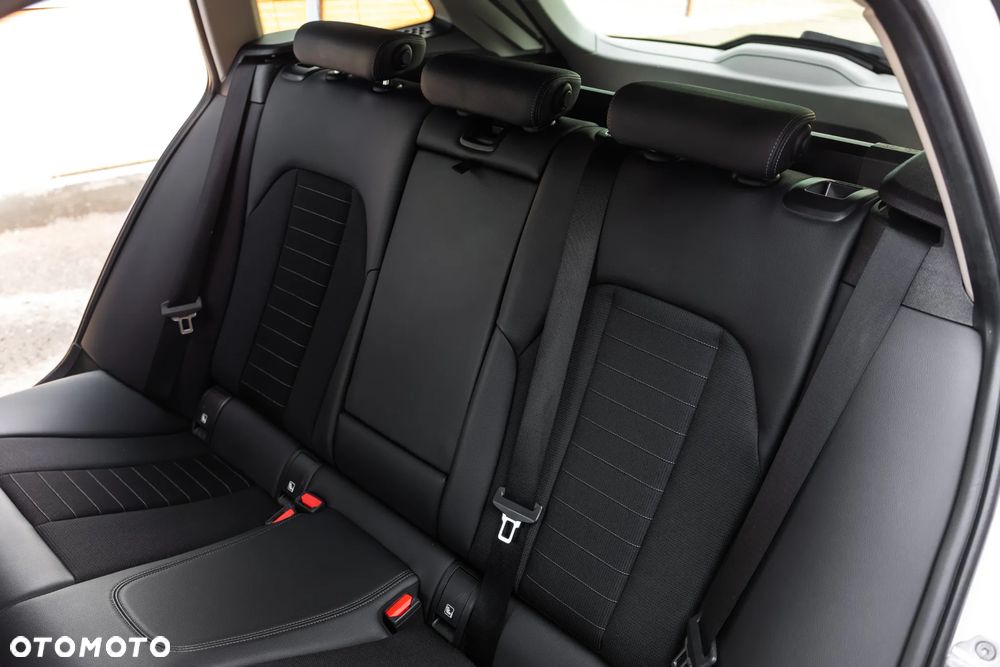 BMW Seria 3 320d xDrive Sport Line - 31