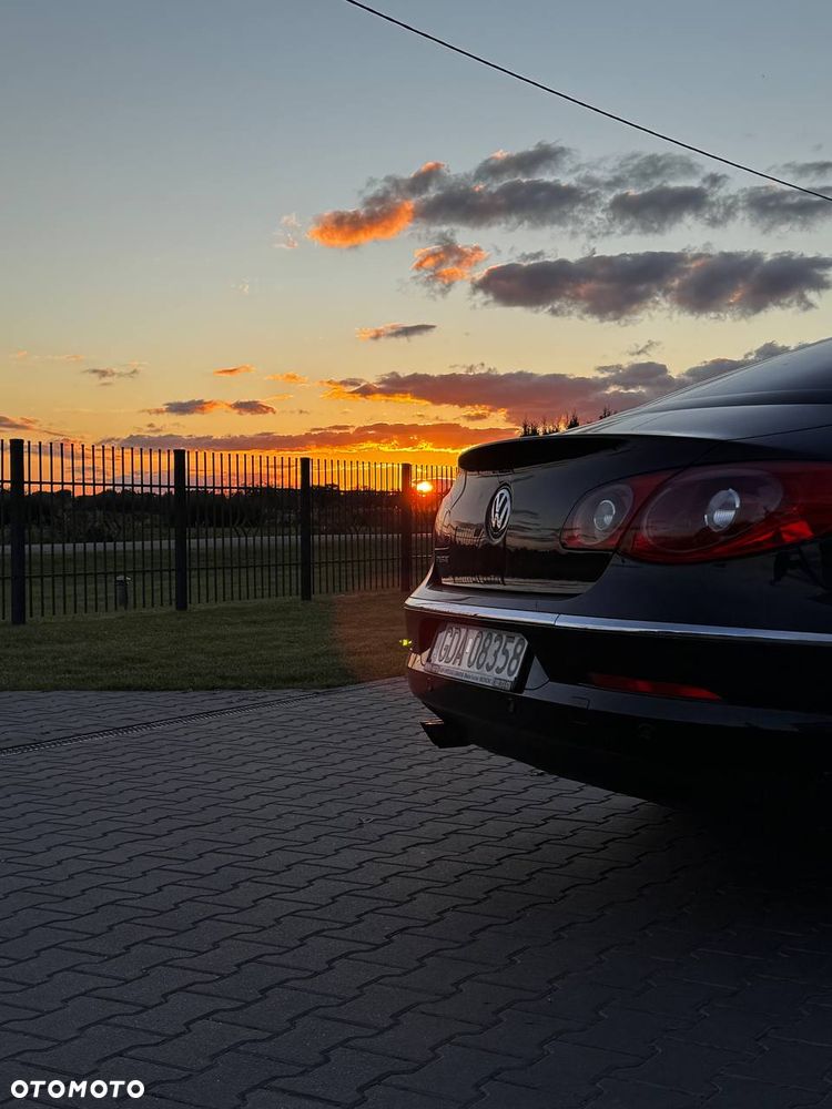 Volkswagen Passat CC - 16