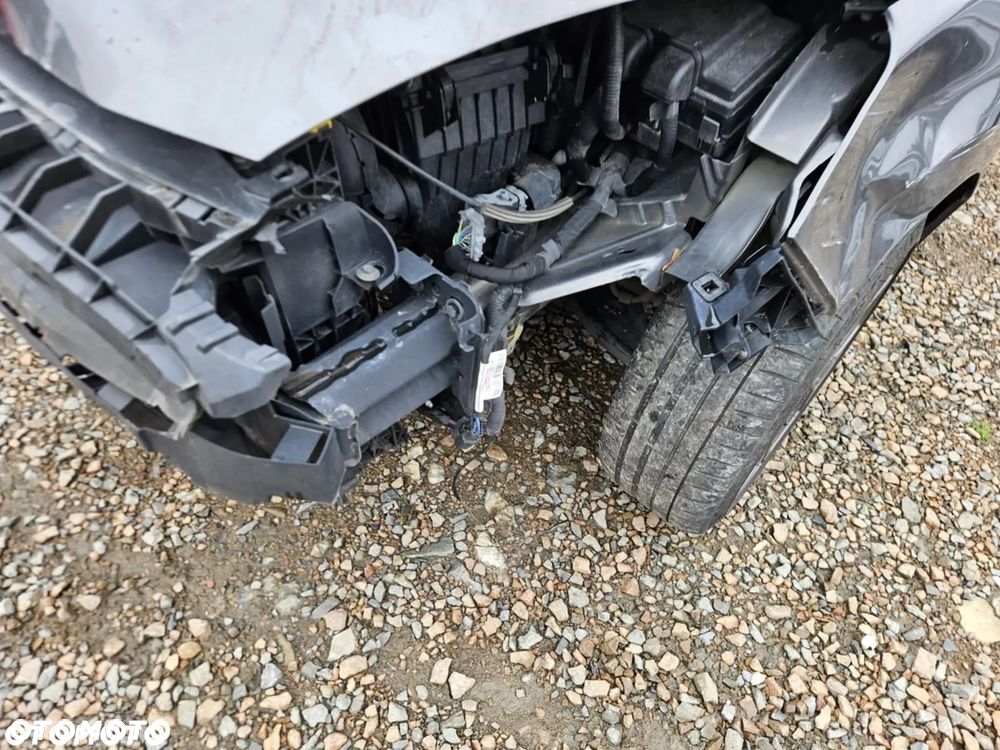 Ford Fiesta 1.0 EcoBoost S&S ST-LINE - 12
