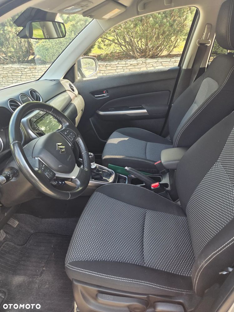 Suzuki Vitara 1.4 Boosterjet Hybrid Comfort - 22