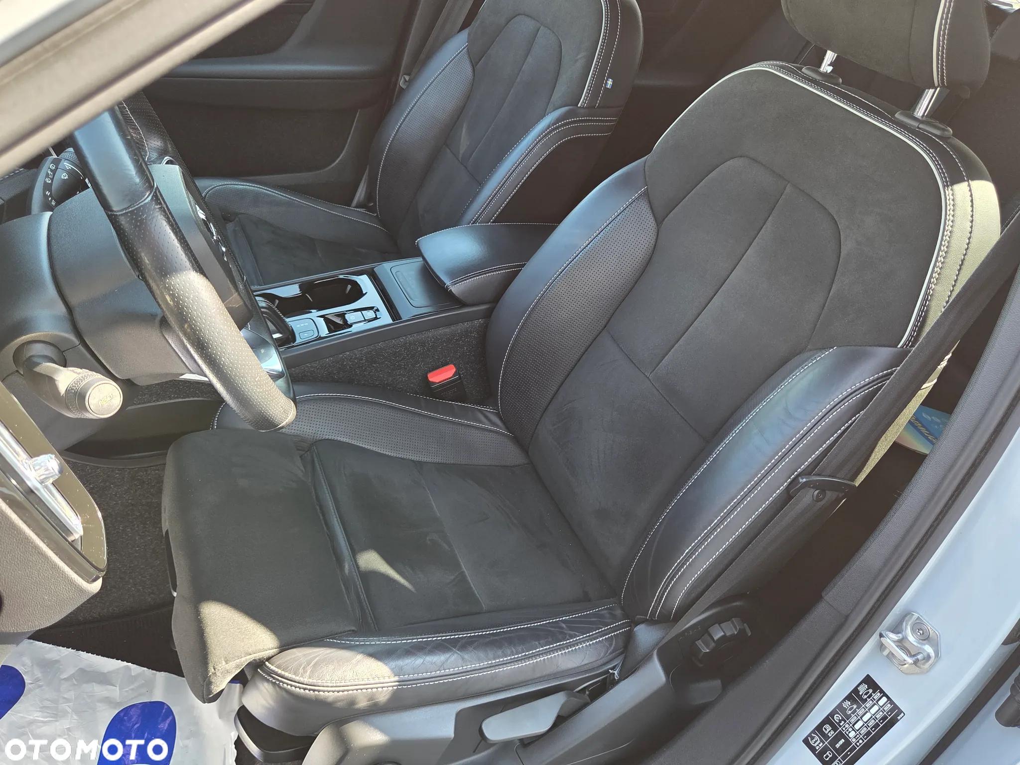 Volvo XC 40 D3 AWD R-Design - 29