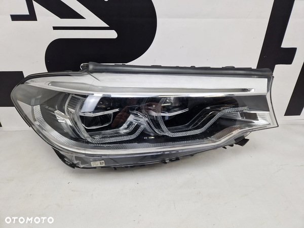 Prawy reflektor adaptive led BMW 5 G30 G31 7439210-01