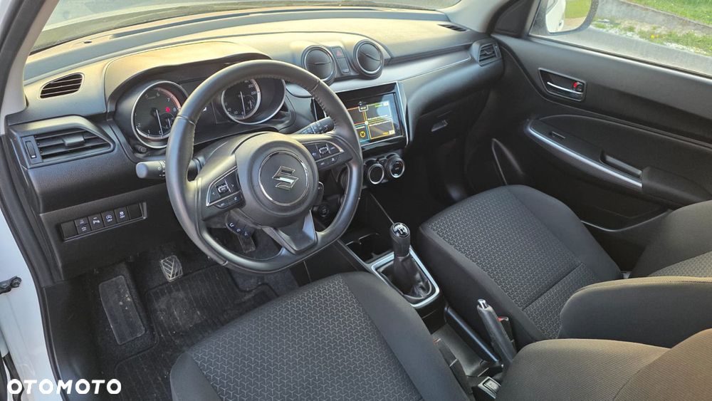 Suzuki Swift 1.2 Dualjet Allgrip Comfort - 9
