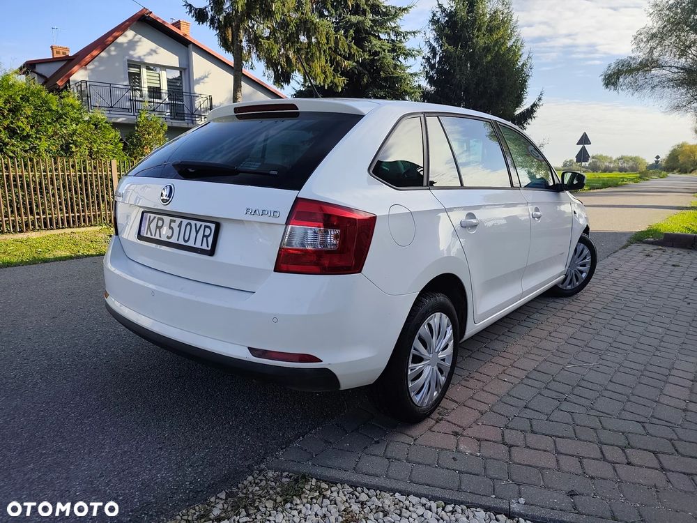 Skoda Rapid 2014 photo 2
