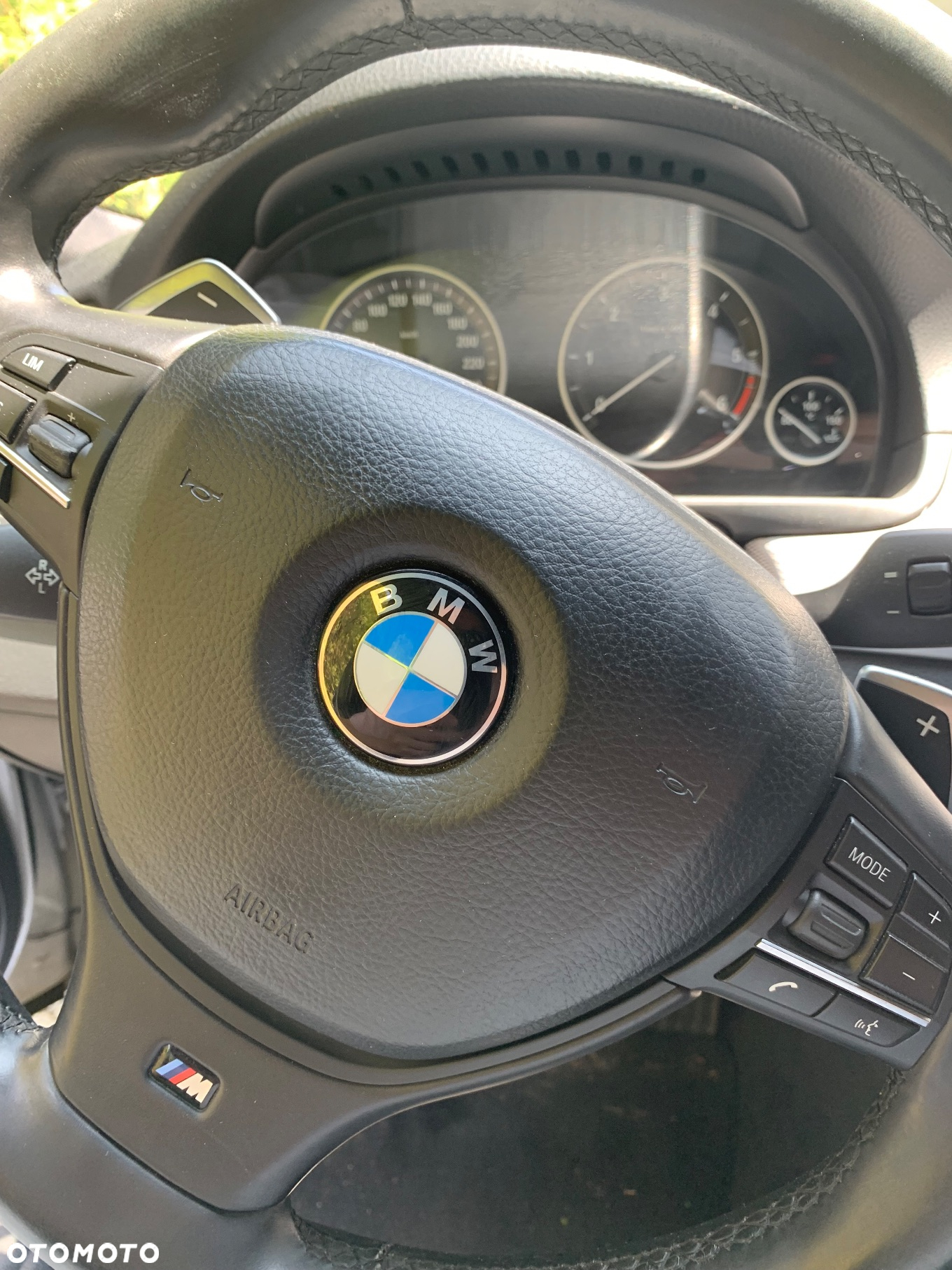 BMW Seria 5 525d xDrive - 12