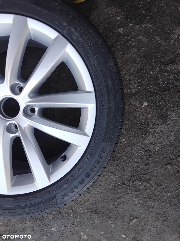 Felga aluminiowa VW 7JX17 ET47 Continental 235/45/17 - 2