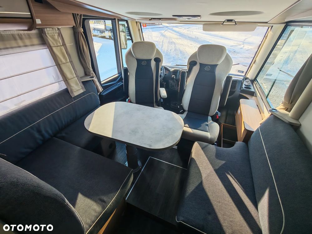 KNAUS Live i 700 MEG - 22