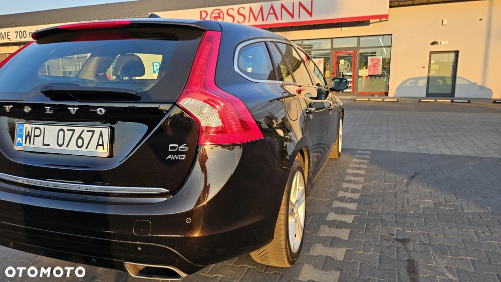 Volvo V60 ver-d6-plug--in--hybrid-awd-geartronic-summum - 7