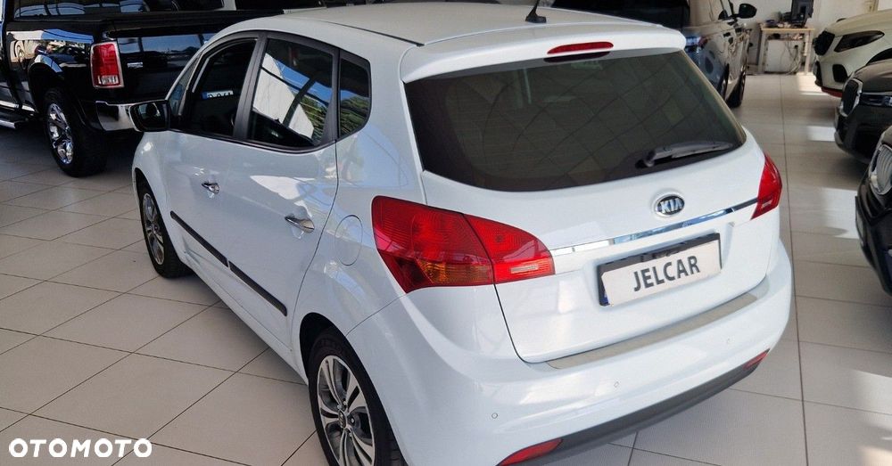 Kia Venga - 9